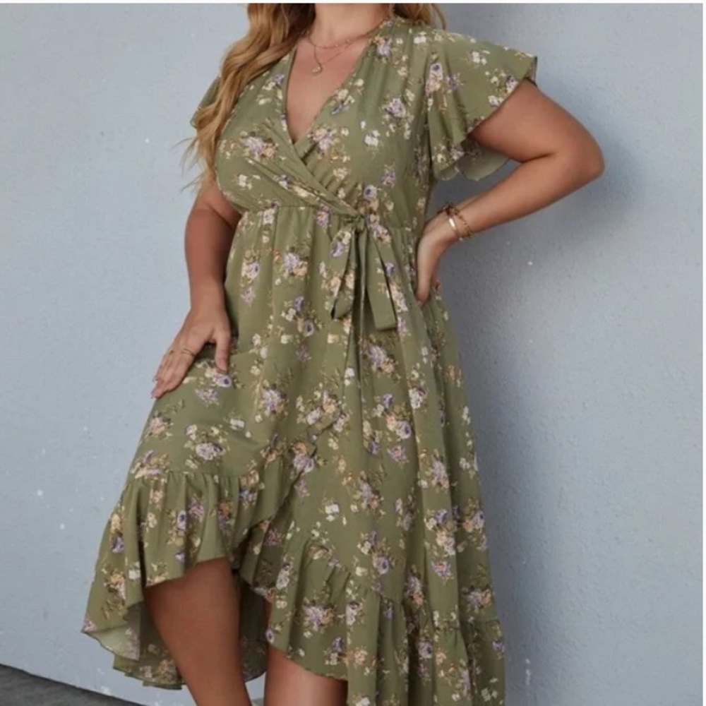 Boho Plus Black floral Print Butterfly Sleeve Maxi Dress - Picture 9 of 12